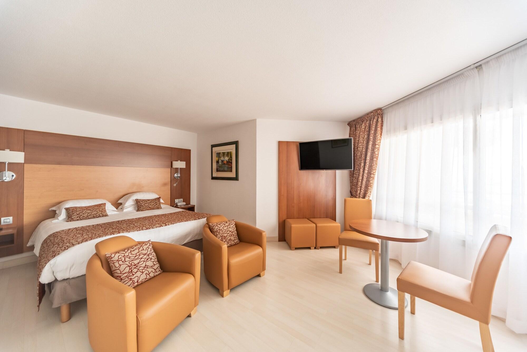 Mercure Saint Raphael Centre Plage Buitenkant foto