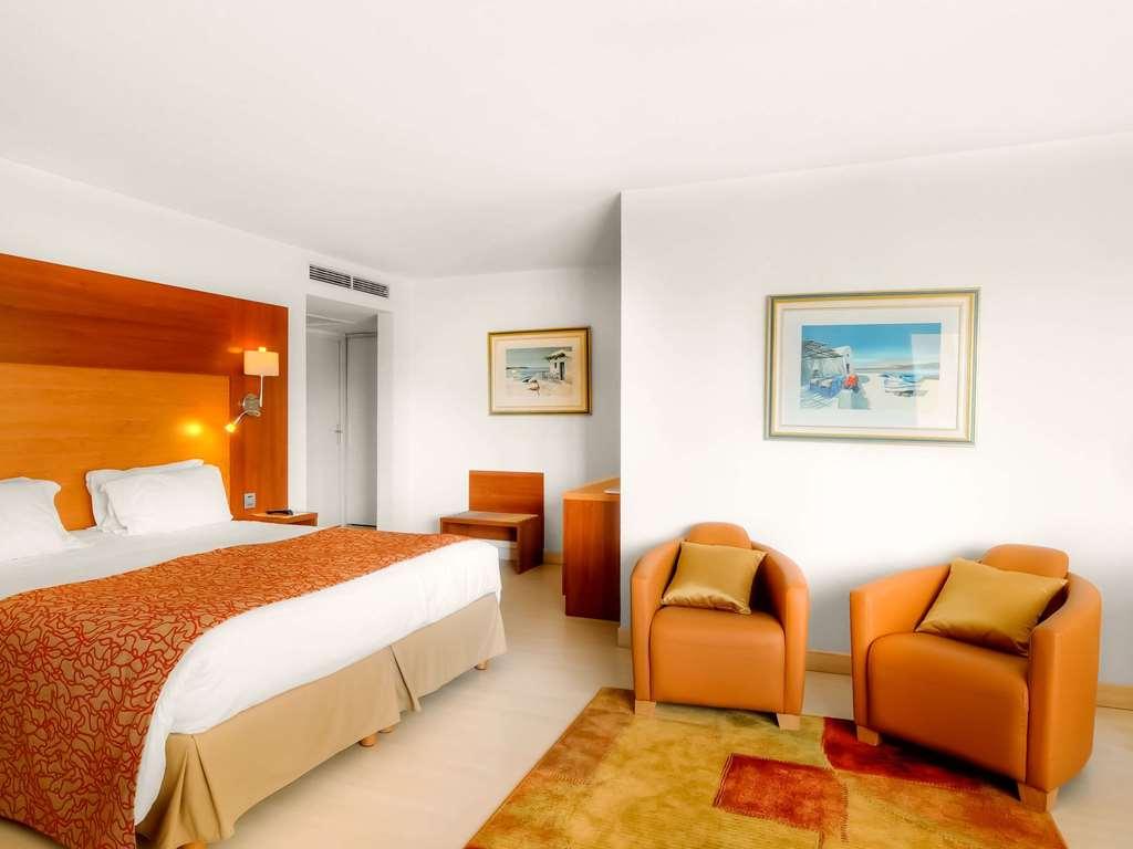 Mercure Saint Raphael Centre Plage Kamer foto